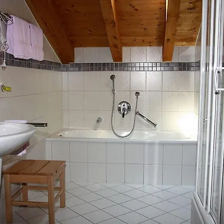Semesterbostad Klausenberg Hausberg - Gaestehaus Am Maibaum